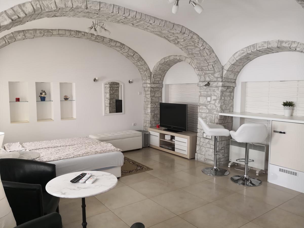 Apartment Zemun Old Town Center Βελιγράδι Εξωτερικό φωτογραφία